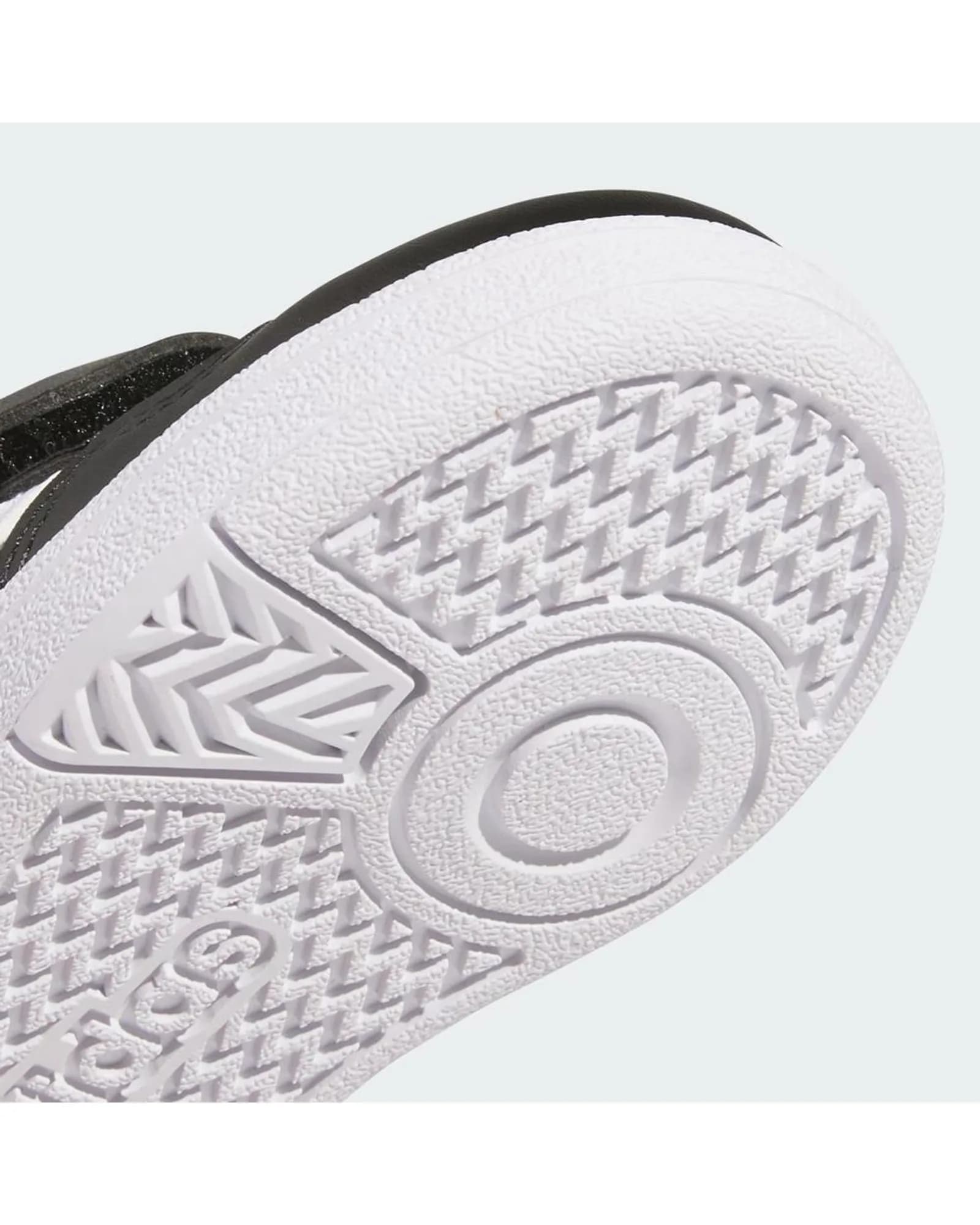 ADIDAS JI3487 — اسود